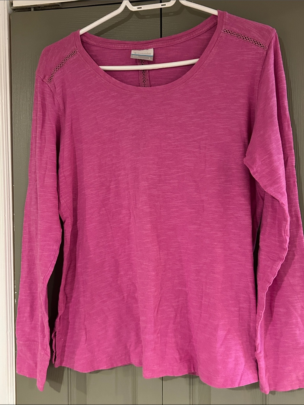 Columbia Magenta Scoop Neck Long Sleeve Top